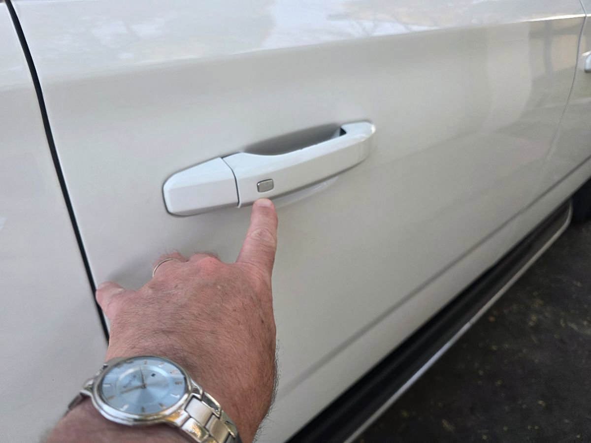 Used 2018 GMC Yukon XL SLT w/ Open Road Package image 29