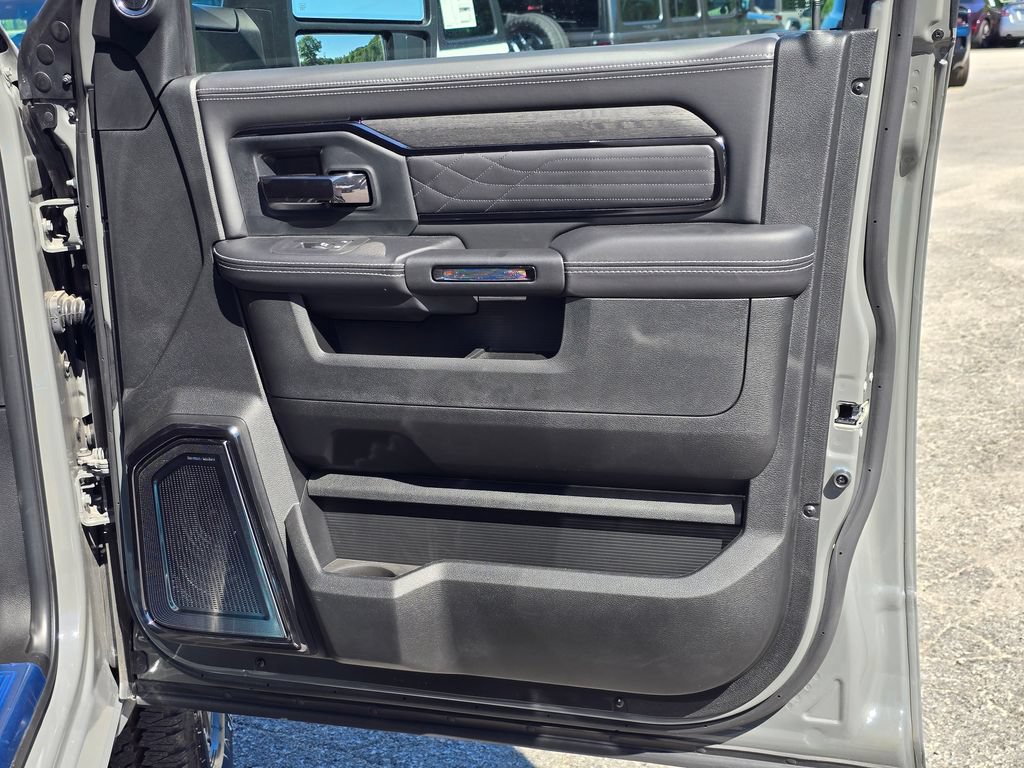 New 2026 RAM 2500 Limited AWD/4WD image 37