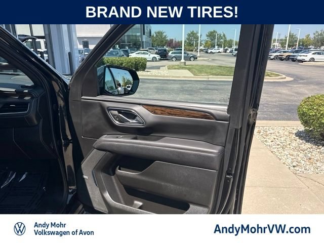 Used 2023 Chevrolet Tahoe Premier AWD/4WD image 17