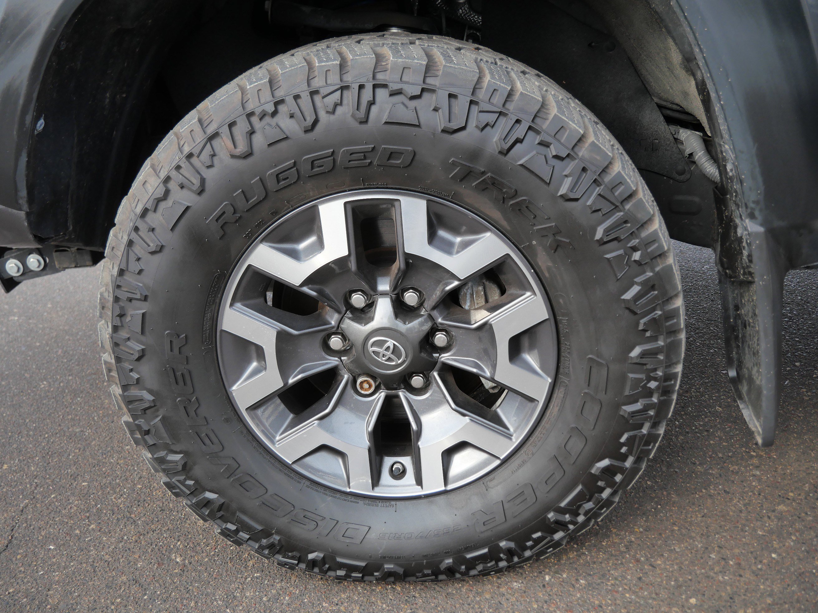 Certified 2019 Toyota Tacoma TRD Off-Road image 16