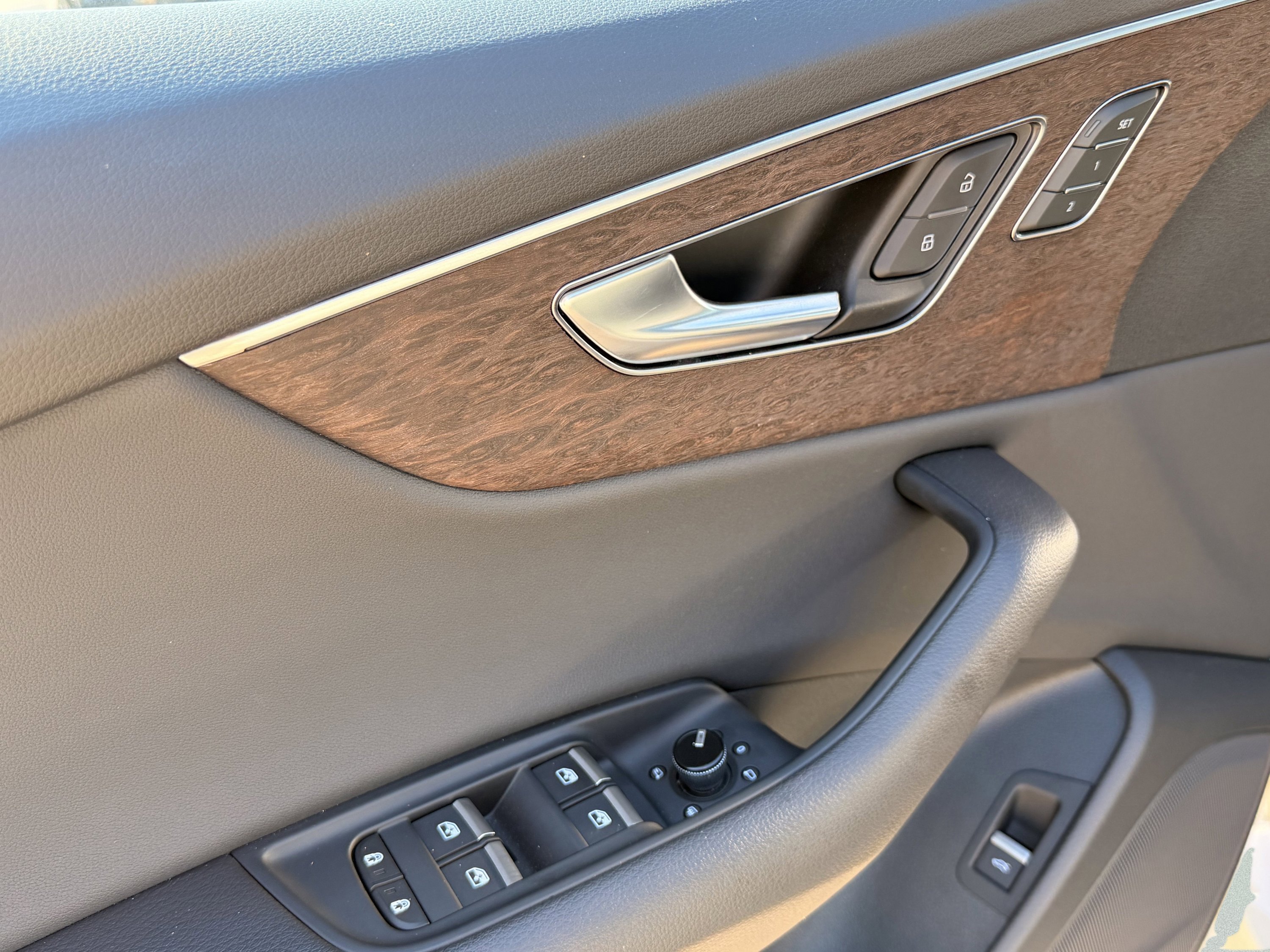 Used 2023 Audi Q8 Premium w/ Convenience Package image 24