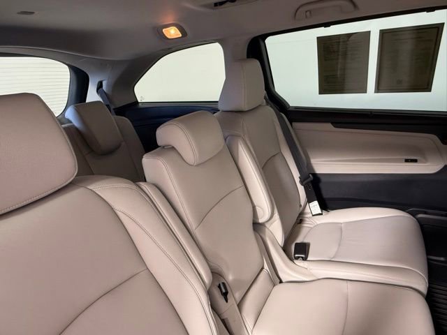 Used 2026 Honda Odyssey EX-L image 45