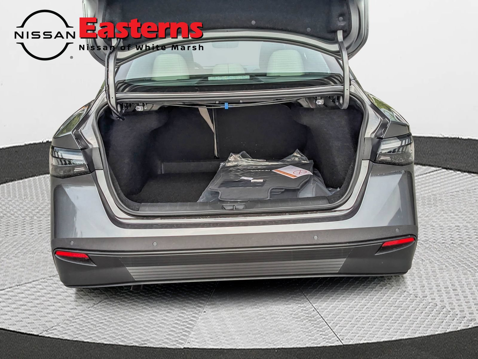 New 2026 Nissan Sentra SL w/ Floor Mat Package FWD image 11