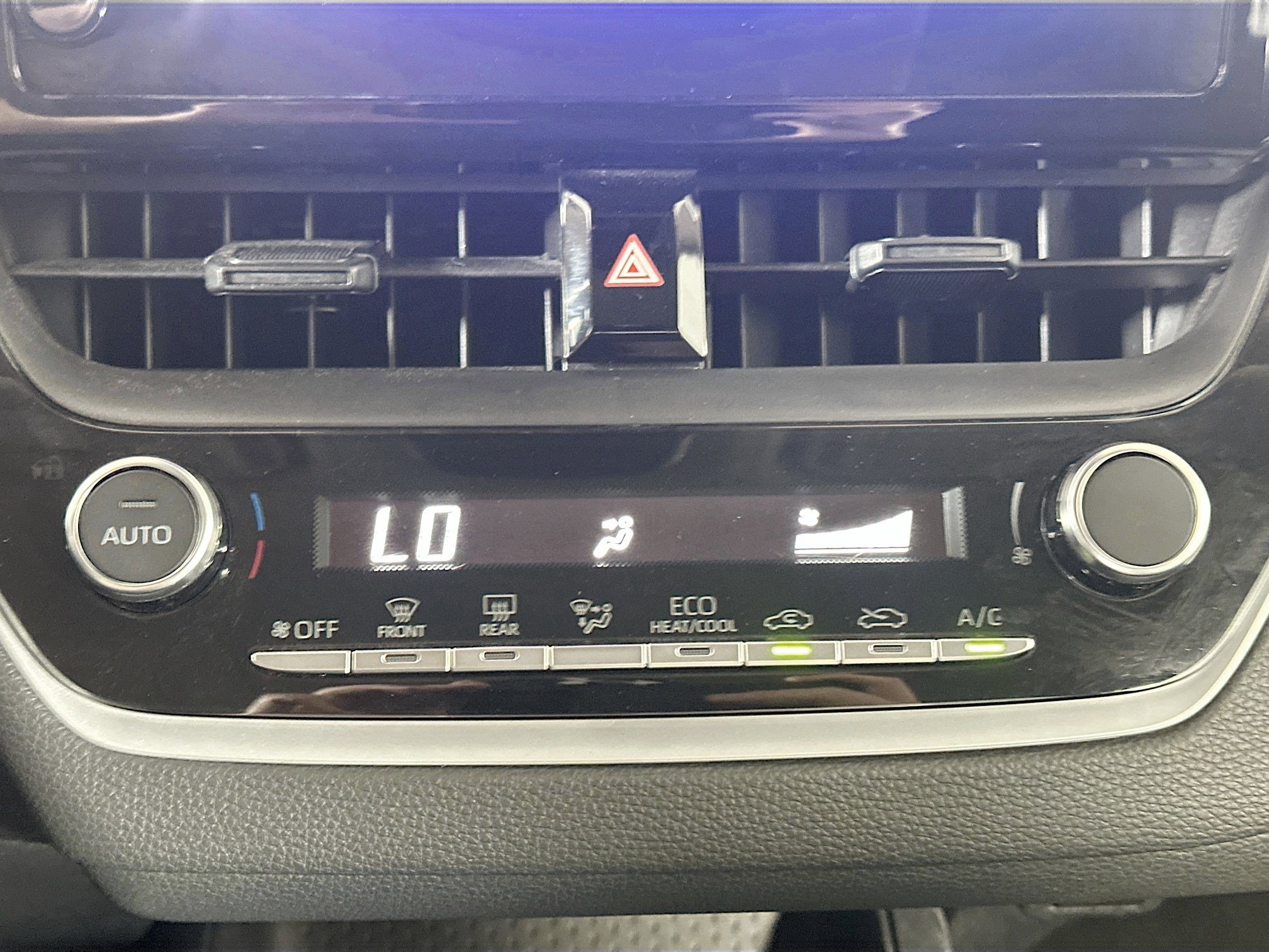 Used 2024 Toyota Corolla LE image 24