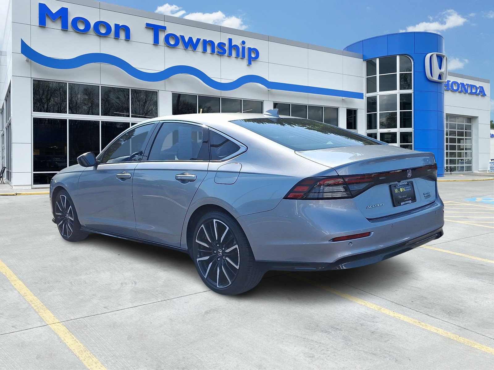 Used 2024 Honda Accord Touring image 4