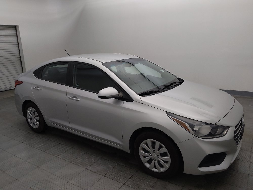 Used 2020 Hyundai Accent SE FWD image 11