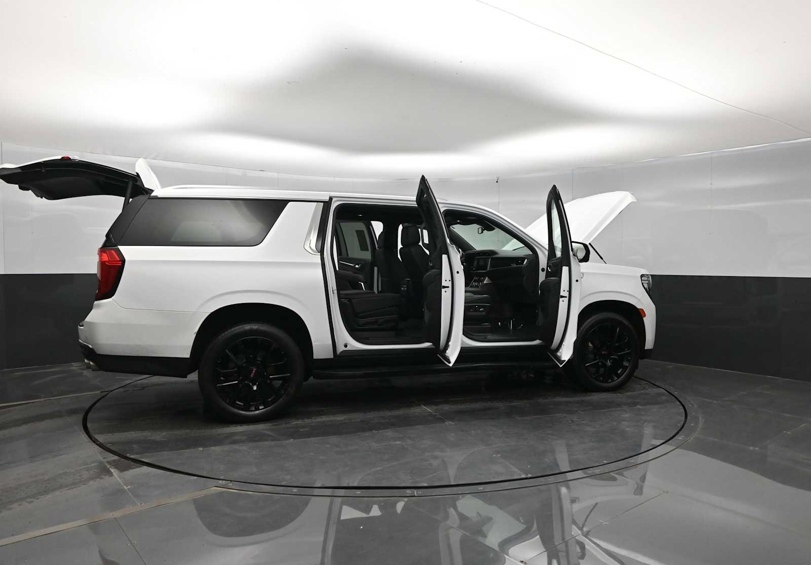 Used 2022 GMC Yukon XL Denali AWD/4WD image 43