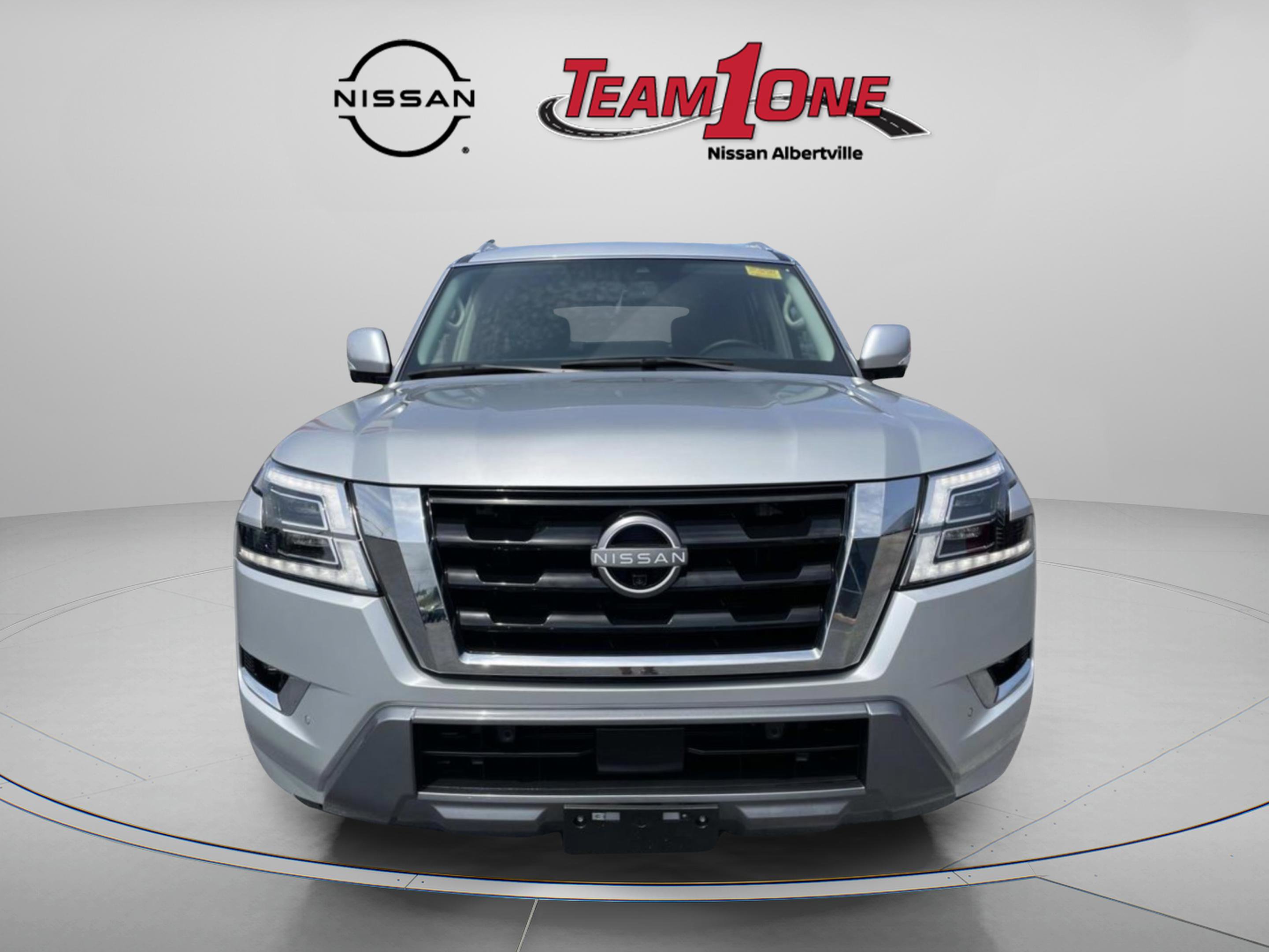 Used 2024 Nissan Armada SL w/ Captain's Chairs Package RWD image 2