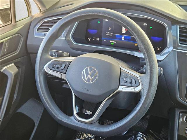 Used 2022 Volkswagen Tiguan S FWD image 14
