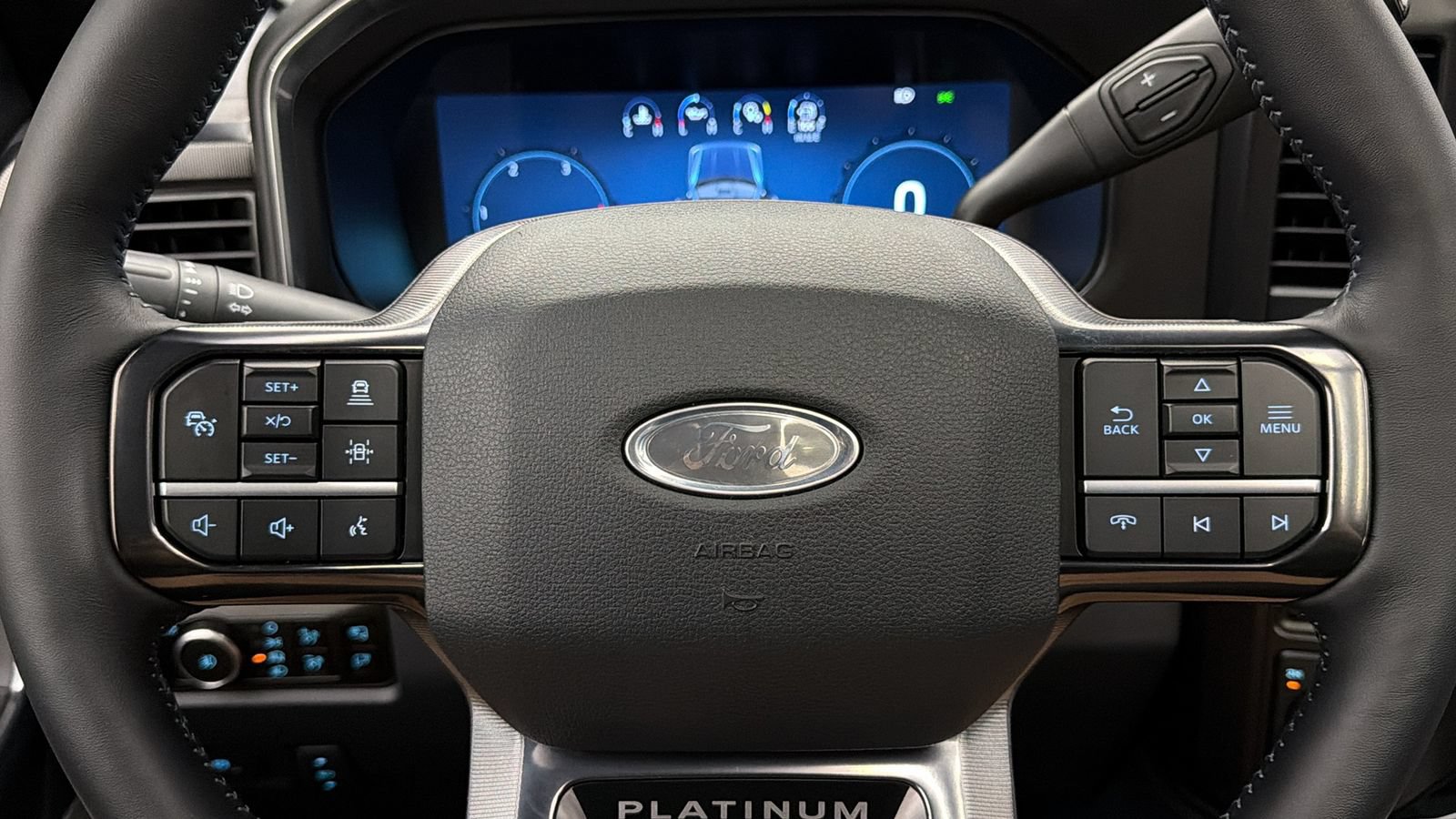 Used 2026 Ford F450 Platinum w/ FX4 Off-Road Package AWD/4WD image 25