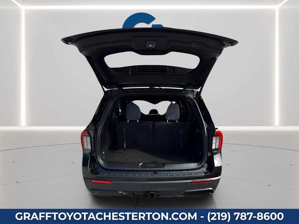 Used 2026 Ford Explorer ST-Line w/ ST-Line Street Pack AWD/4WD image 16