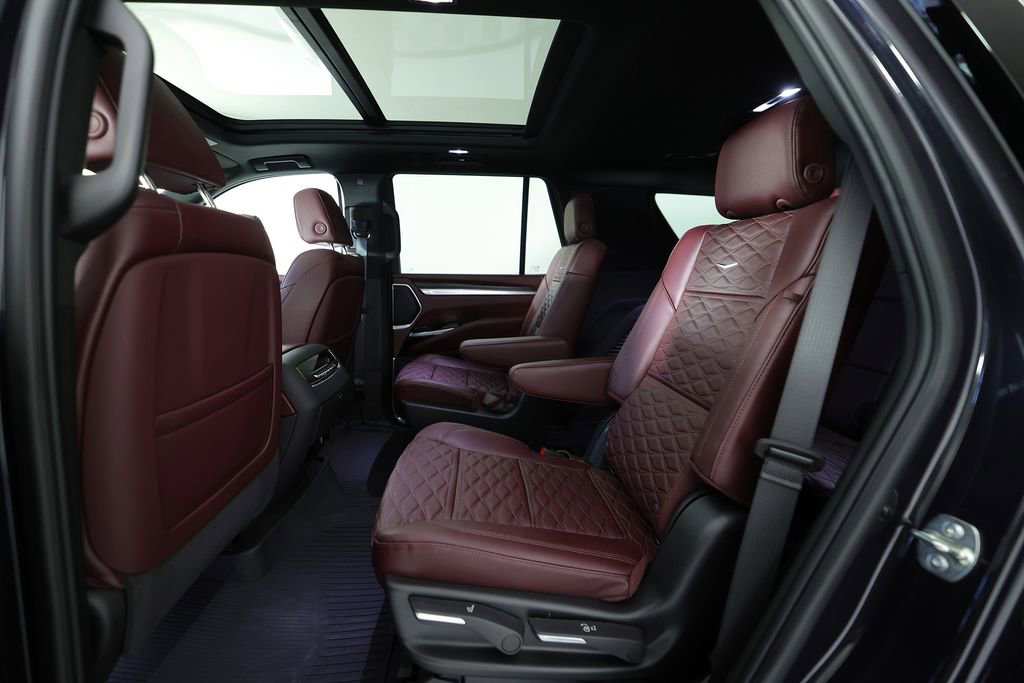 Used 2026 Cadillac Escalade Luxury w/ Touring Package AWD/4WD image 16