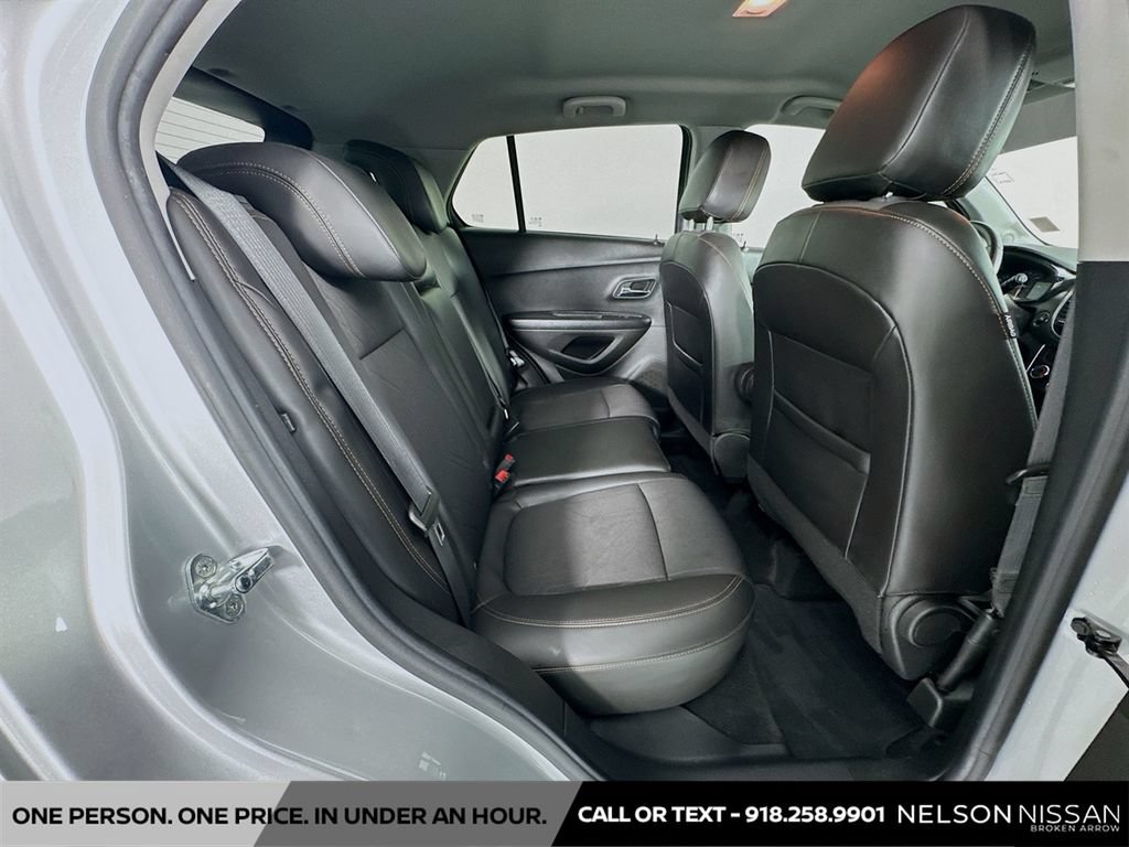 Used 2022 Chevrolet Trax LT w/ Sport Edition AWD/4WD image 24