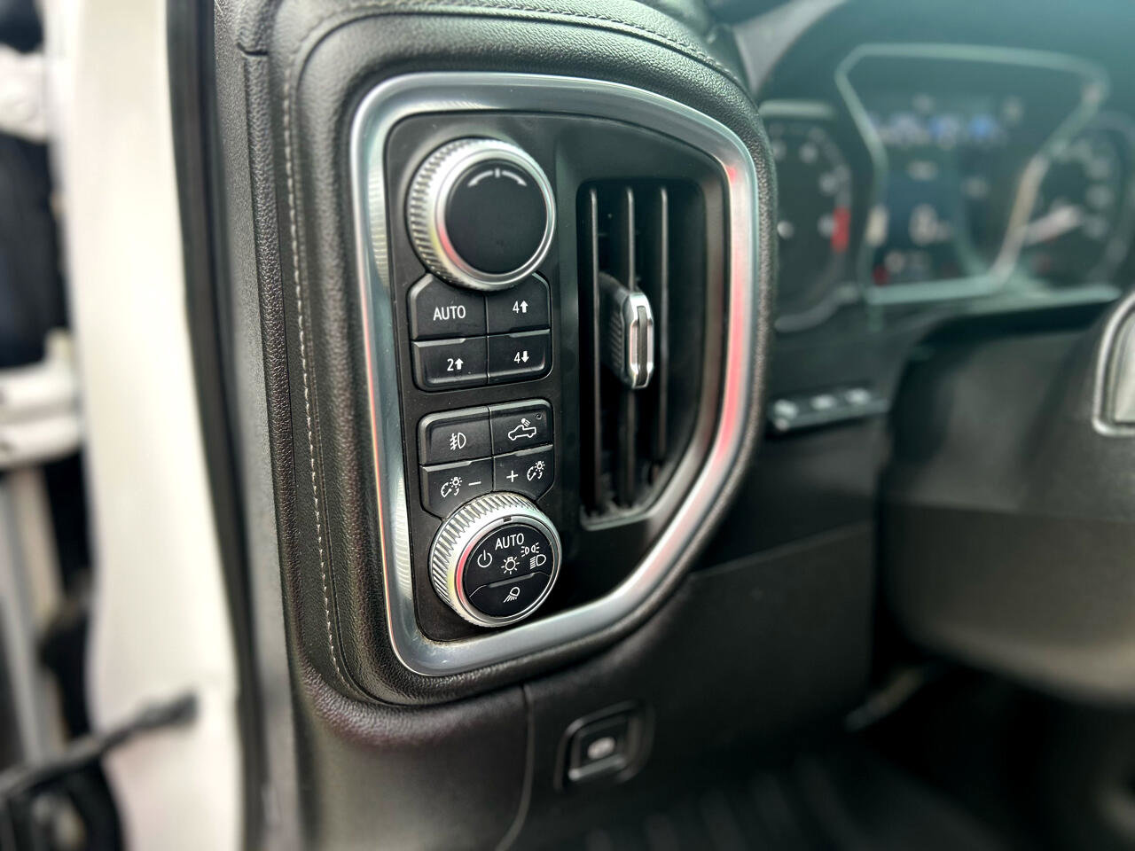 Used 2019 GMC Sierra 1500 Denali w/ Denali Ultimate Package image 16