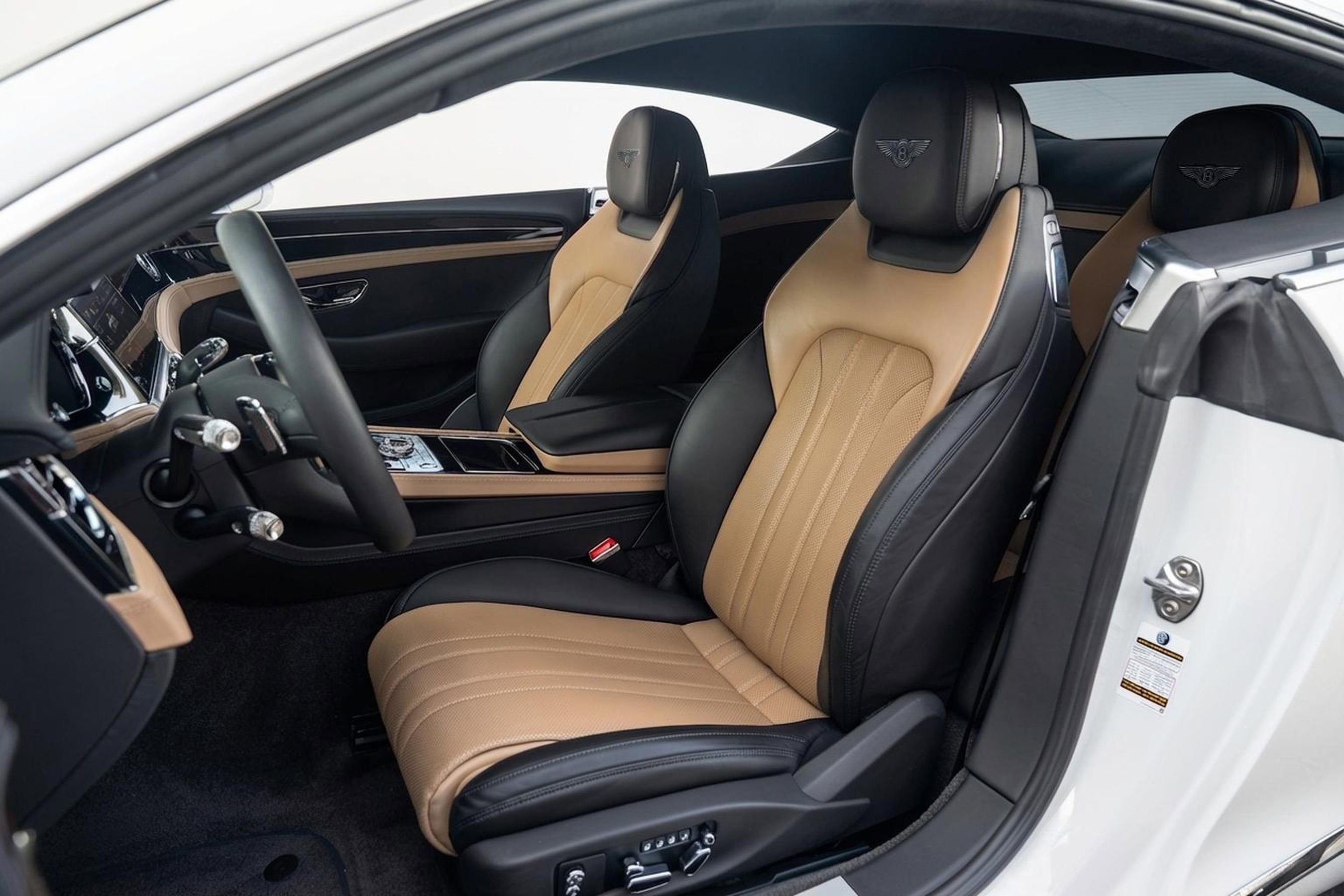 Used 2023 Bentley Continental GT V8 AWD/4WD image 8