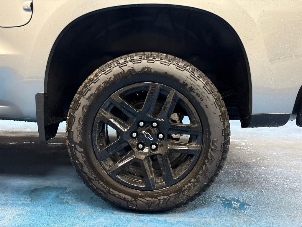 New 2026 Chevrolet Silverado 1500 Custom w/ Turbomax Blackout Package AWD/4WD image 17
