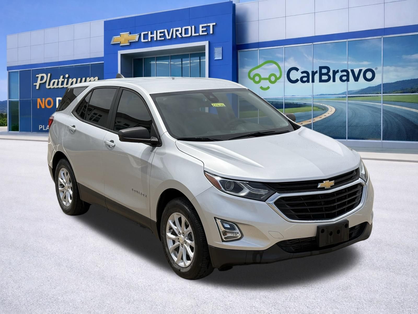 Certified 2020 Chevrolet Equinox LS w/ LPO, Floor Liner Package FWD image 11