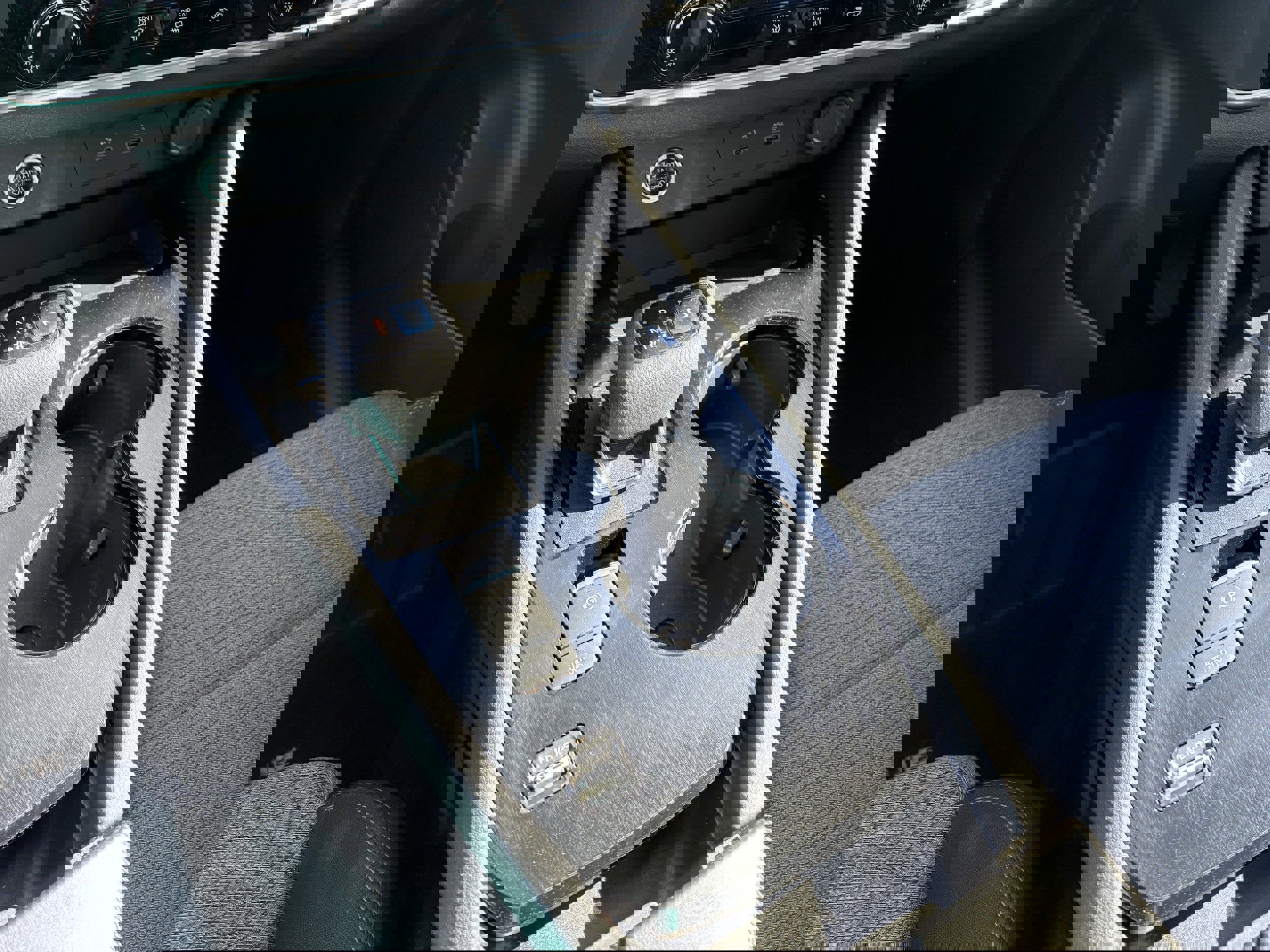 Used 2021 Nissan Rogue S image 20