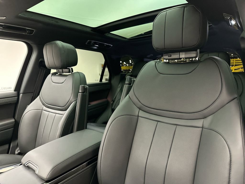 Certified 2025 Land Rover Range Rover Sport Dynamic SE AWD/4WD image 8