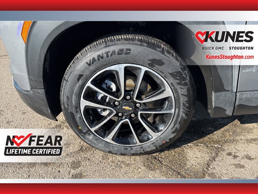 Used 2025 Chevrolet TrailBlazer LT image 16