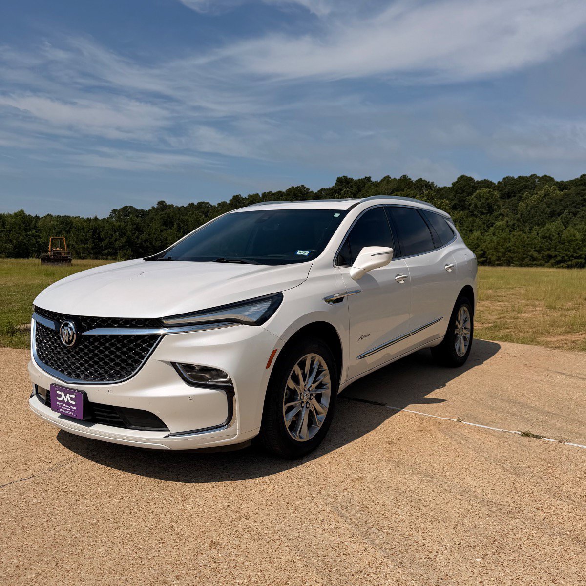Used 2023 Buick Enclave Avenir w/ Avenir Technology Package FWD image 1