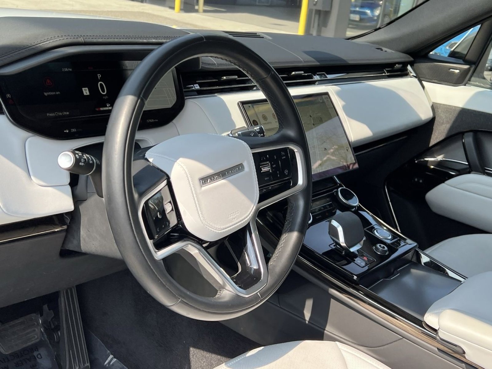 Used 2023 Land Rover Range Rover Sport SE AWD/4WD image 13