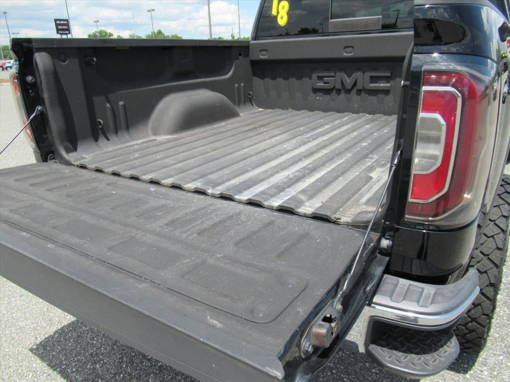 Used 2018 GMC Sierra 1500 SLT AWD/4WD image 9