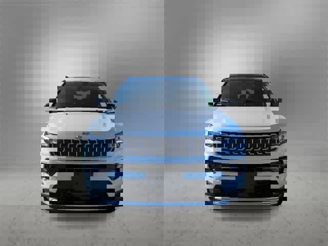 Used 2022 Jeep Compass Limited image 3