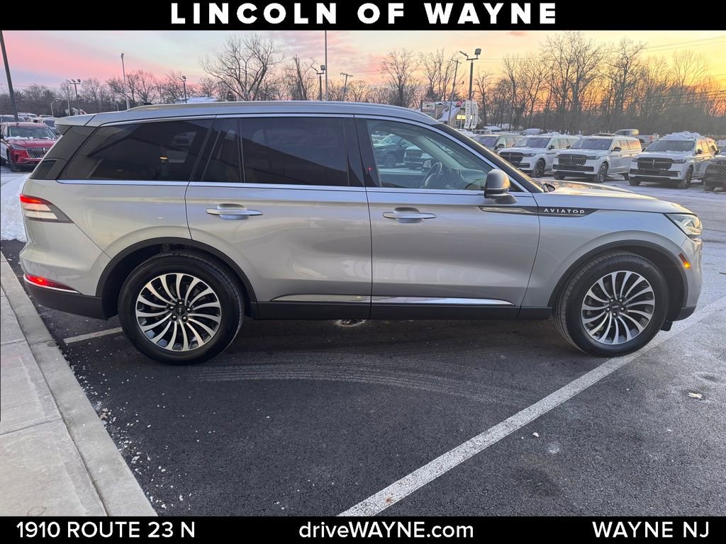 Used 2023 Lincoln Aviator Reserve w/ Elements Package Plus image 8