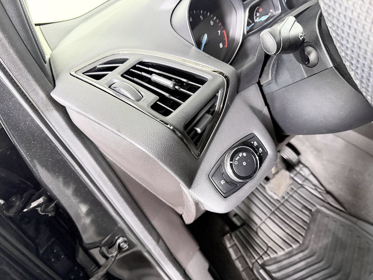 Used 2014 Ford Escape Titanium AWD/4WD image 29