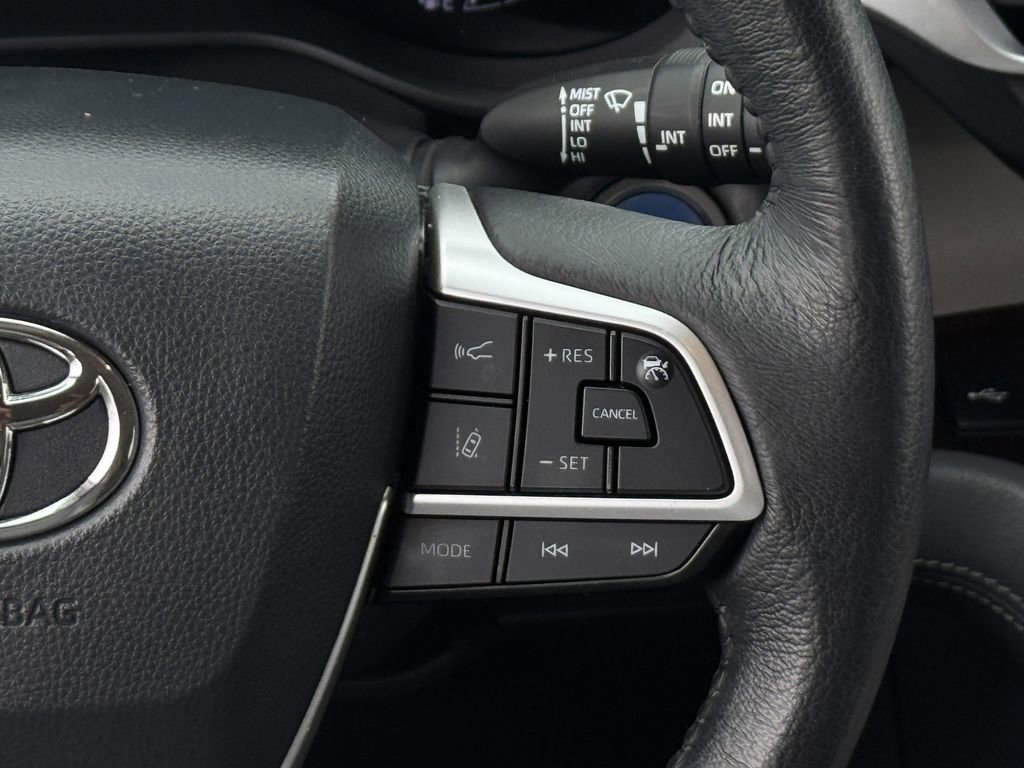Used 2022 Toyota Sienna XLE FWD image 15