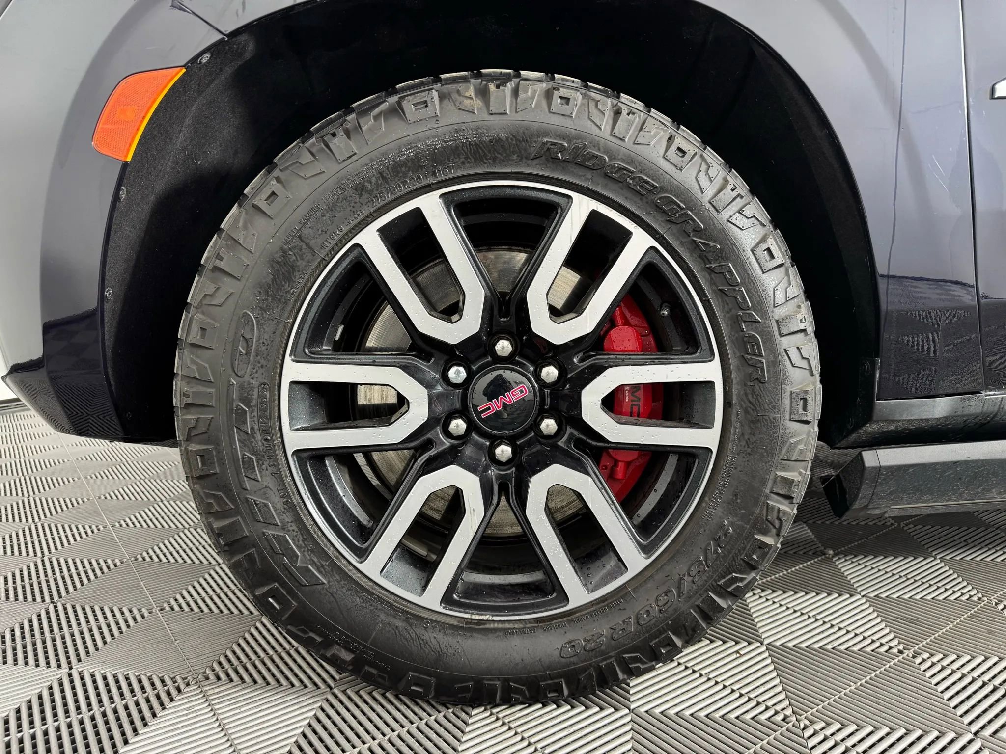 Used 2022 GMC Yukon AT4 image 50