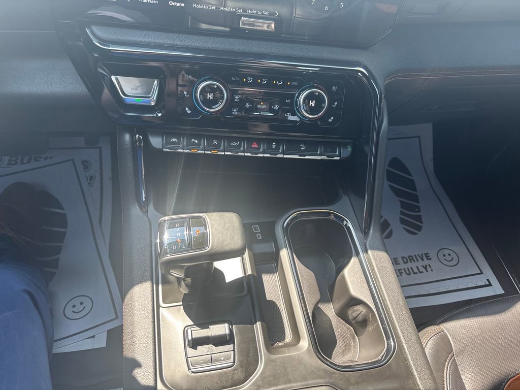 Used 2024 GMC Sierra 1500 AT4 w/ Technology Package image 24