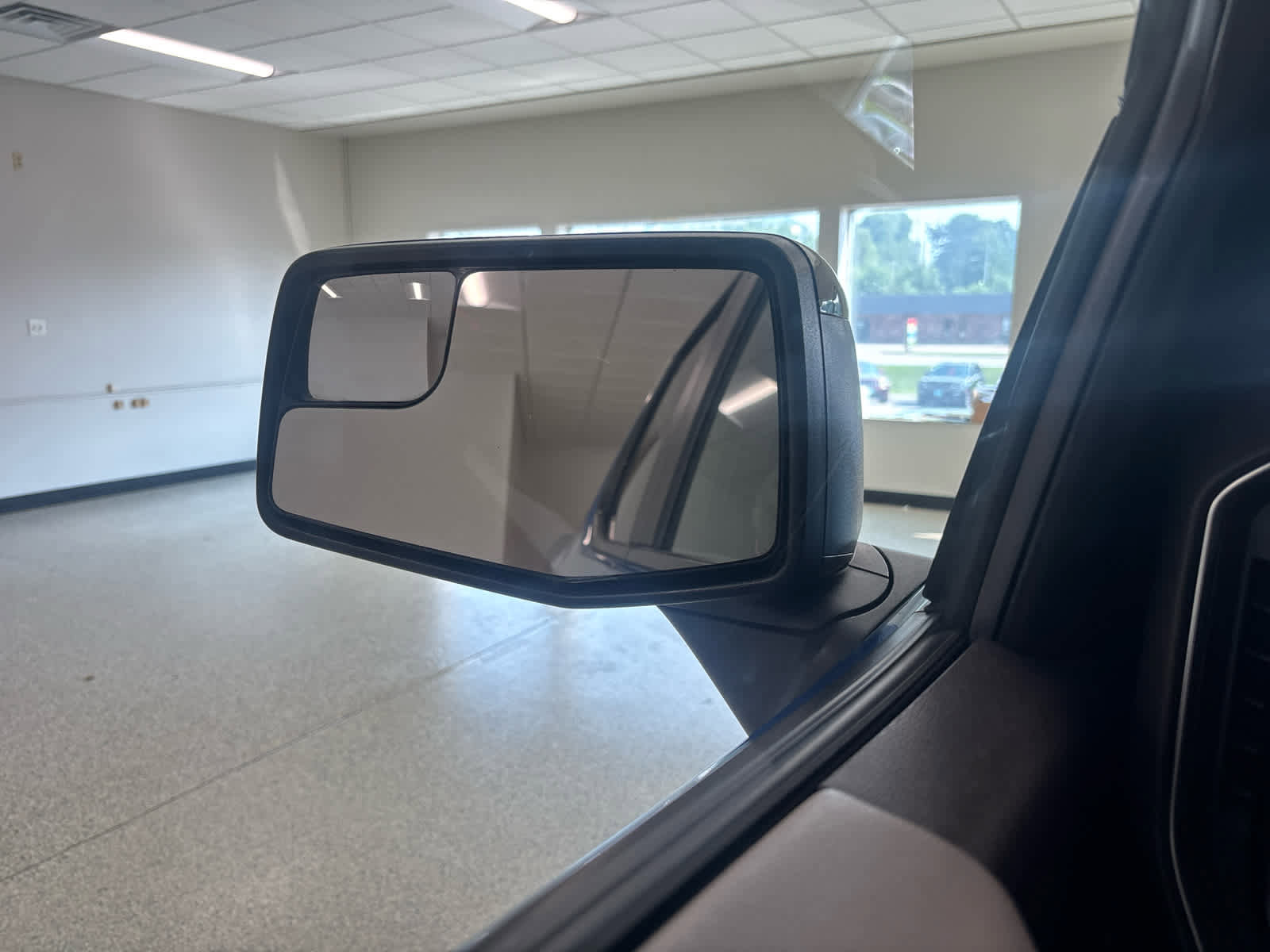 Used 2023 Chevrolet Silverado 1500 RST image 25