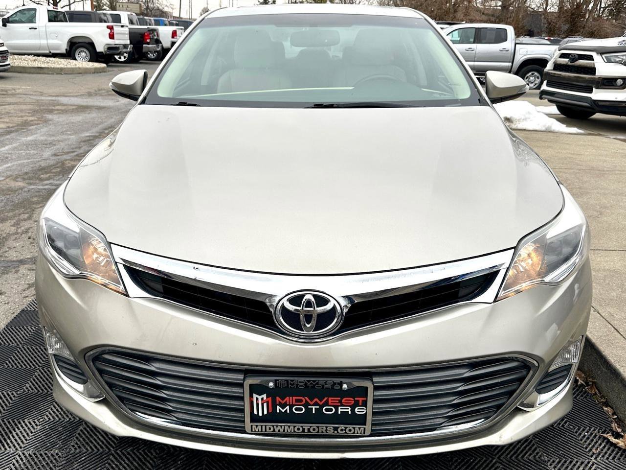 Used 2014 Toyota Avalon XLE Premium image 4