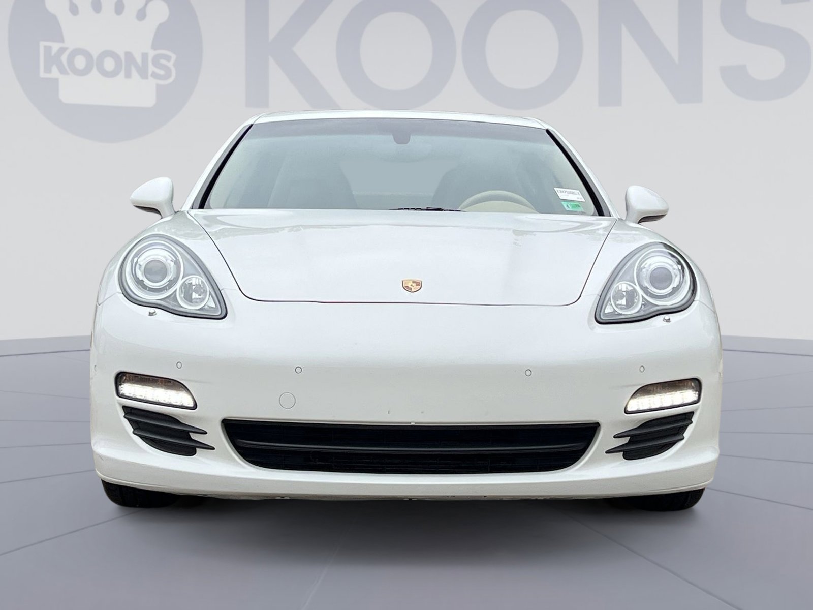 Used 2011 Porsche Panamera RWD image 4