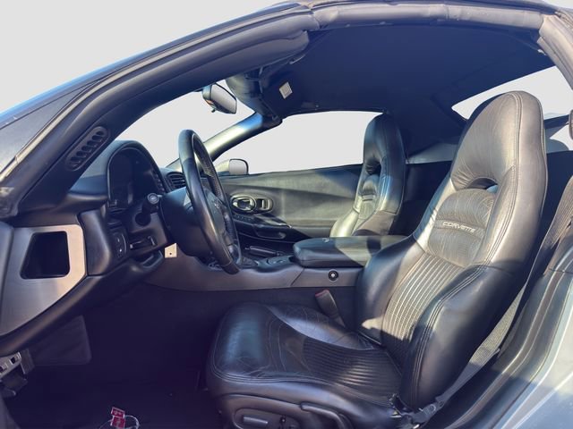 Used 2000 Chevrolet Corvette Convertible image 9