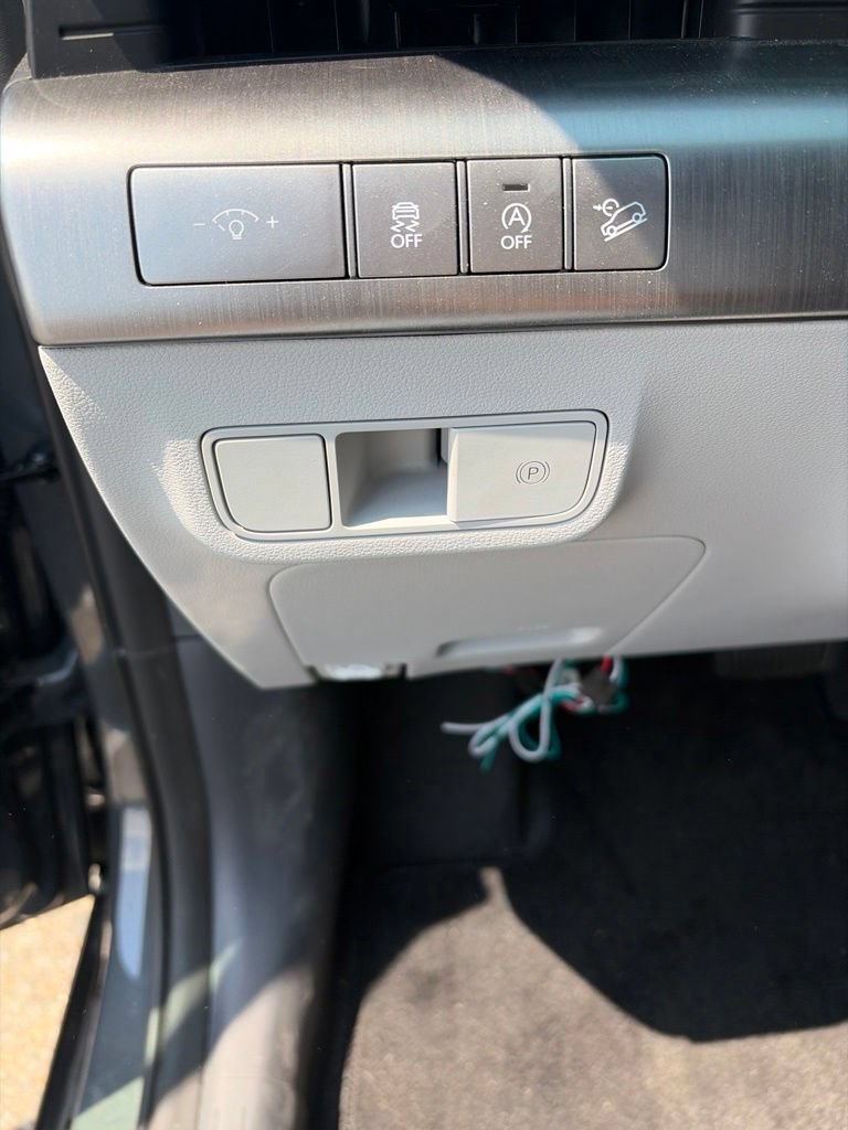 Used 2026 Hyundai Kona SE AWD/4WD image 12