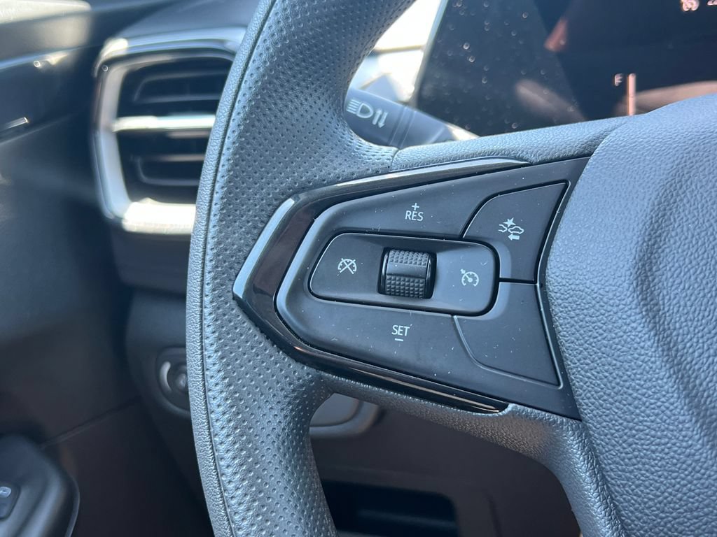 Used 2025 Chevrolet TrailBlazer LT AWD/4WD image 20