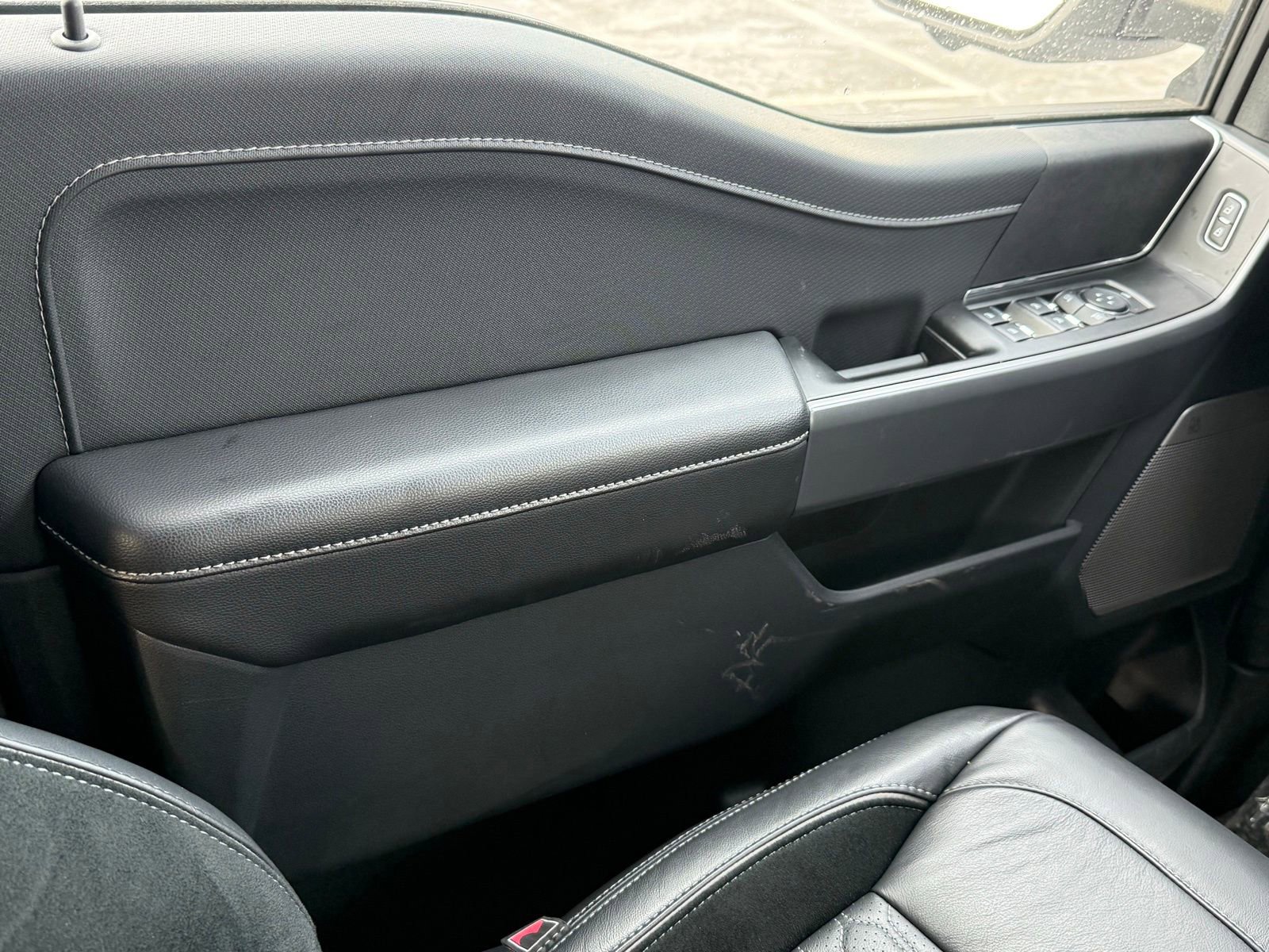 New 2025 Ford F150 XLT w/ Equipment Group 303A High image 38