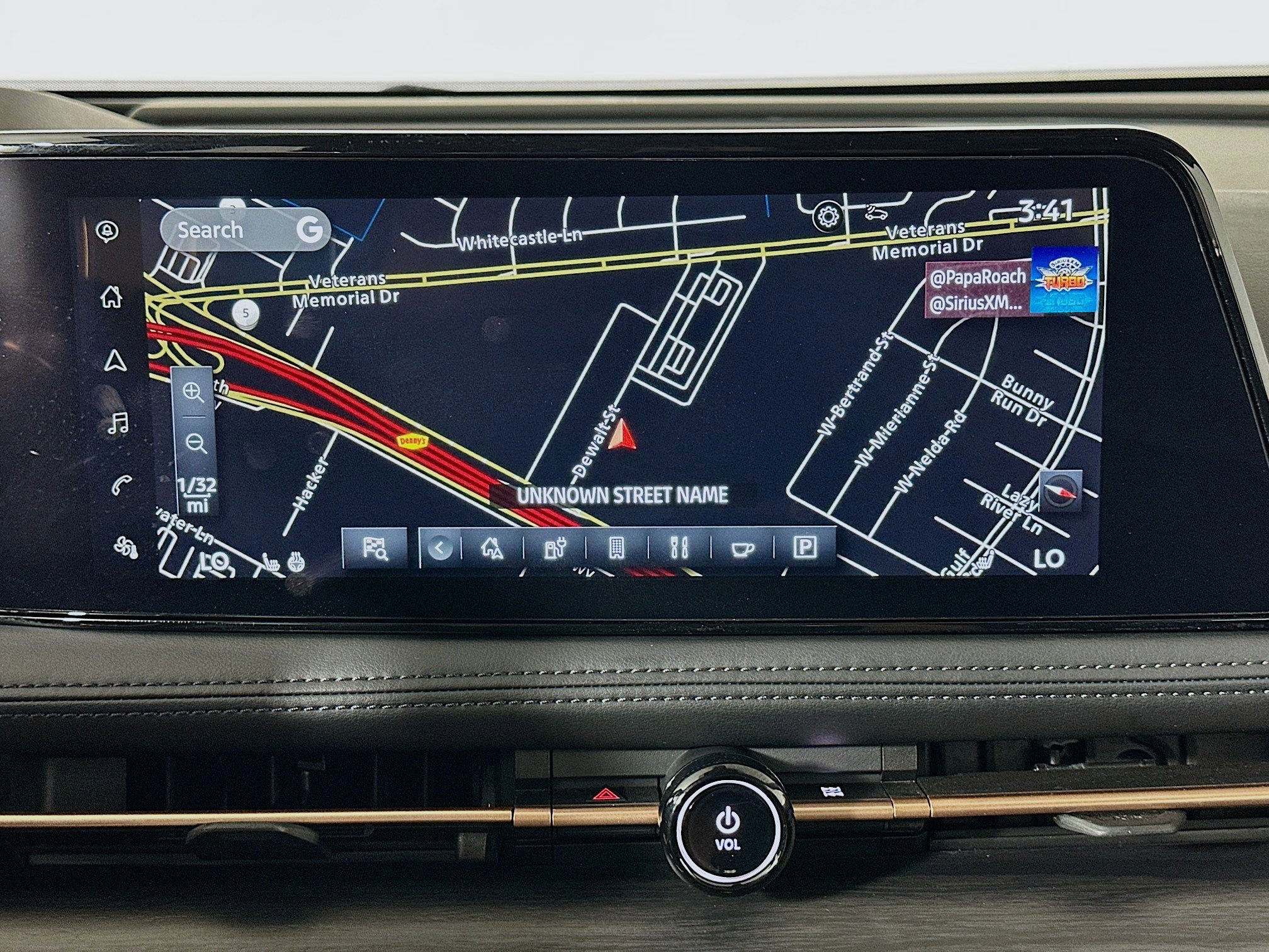 Used 2024 Nissan Ariya FWD image 22