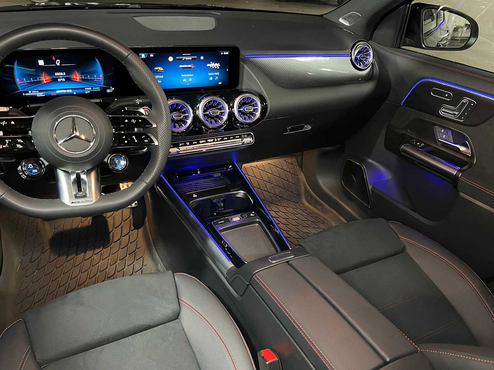 Certified 2026 Mercedes-Benz GLA 35 AMG 4MATIC image 37