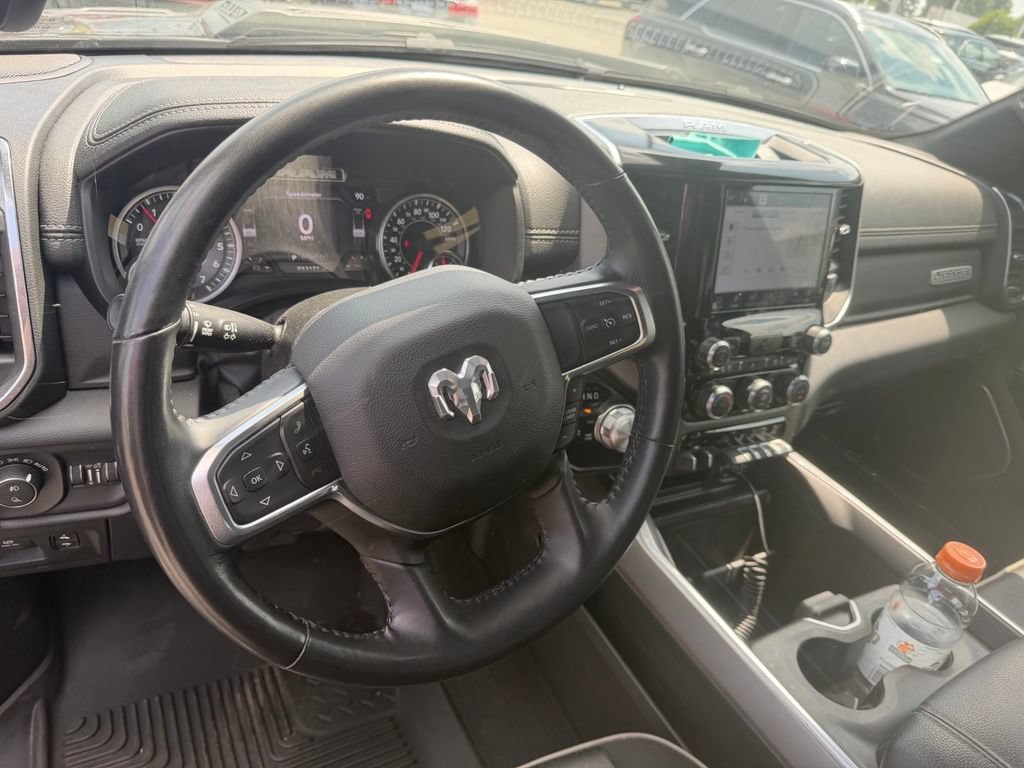 Used 2022 RAM 1500 Laramie AWD/4WD image 8