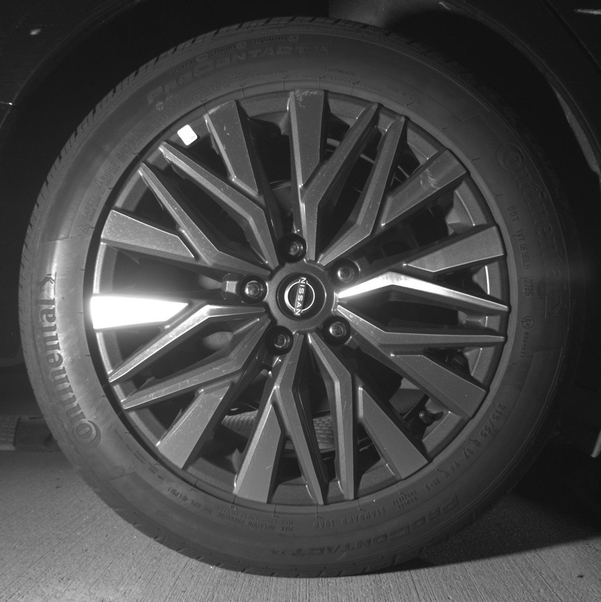 Used 2025 Nissan Altima 2.5 SV FWD image 15