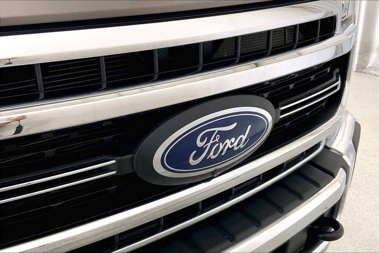 Used 2022 Ford F350 Lariat w/ Lariat Ultimate Package AWD/4WD image 30