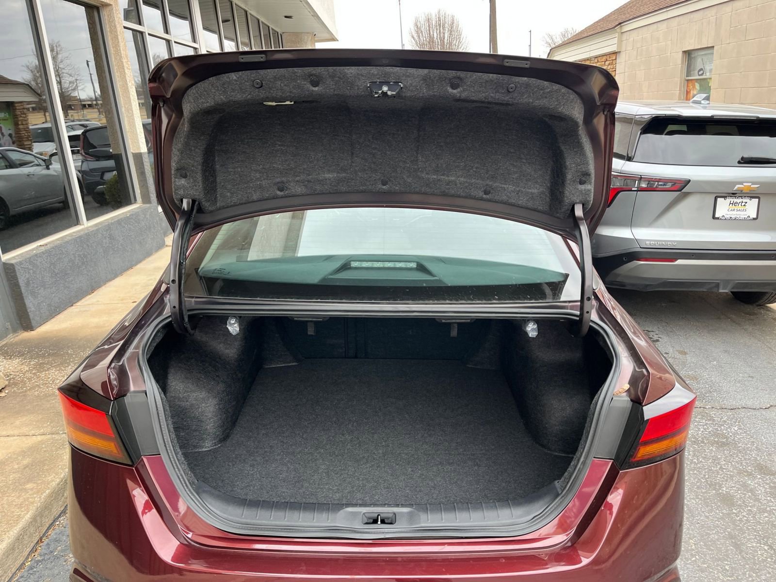 Used 2025 Nissan Altima 2.5 SV image 31