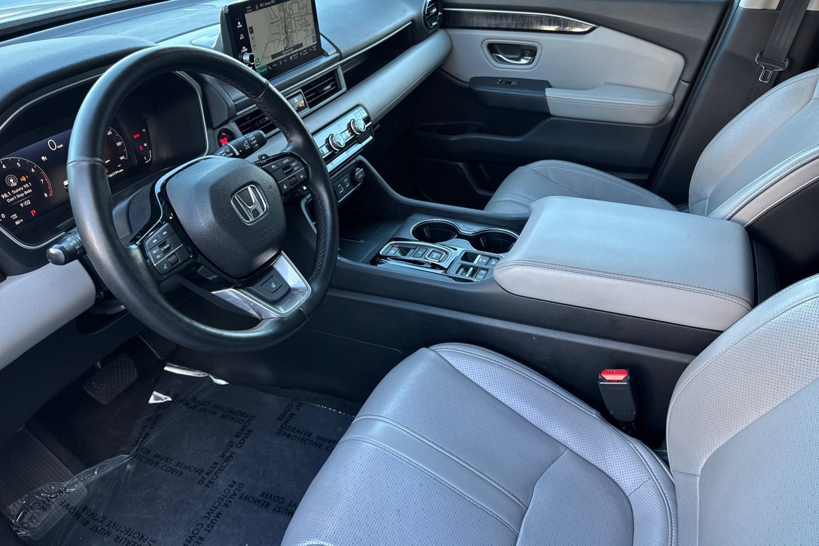 Used 2023 Honda Pilot Elite image 4