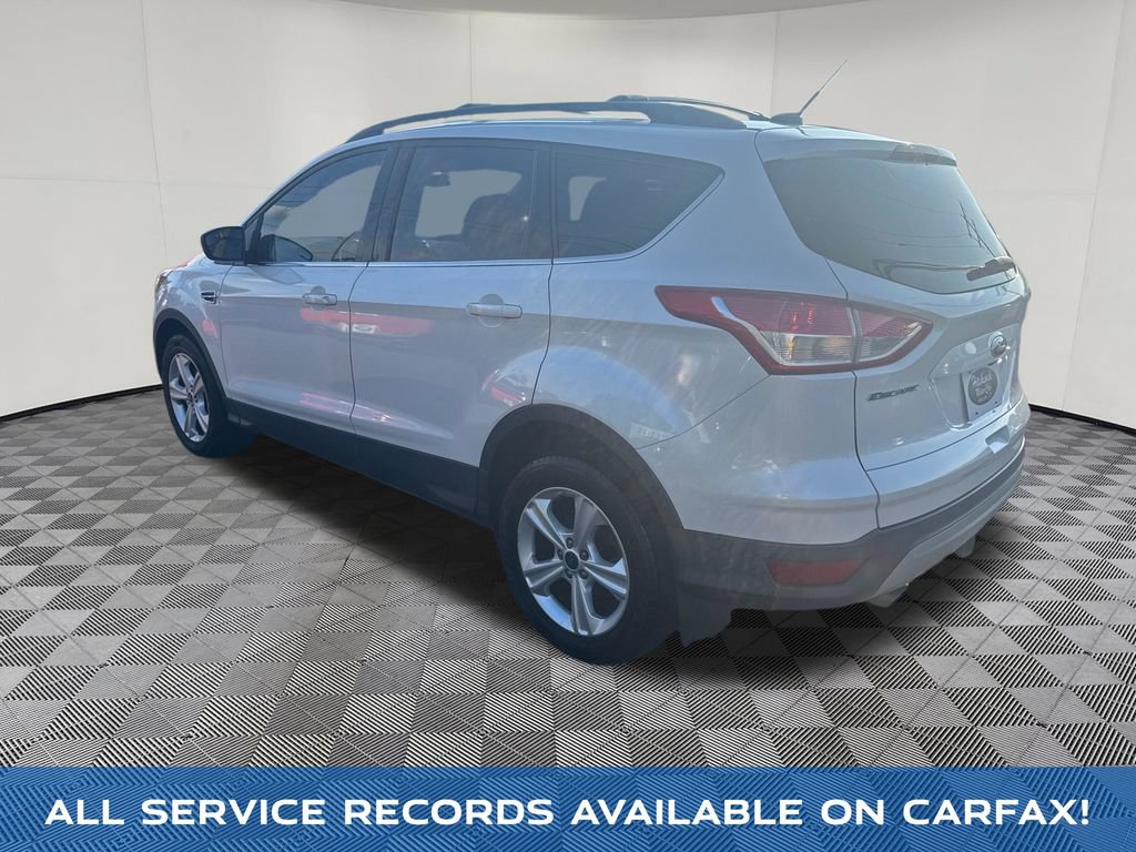 Used 2016 Ford Escape SE w/ Equipment Group 201A AWD/4WD image 3