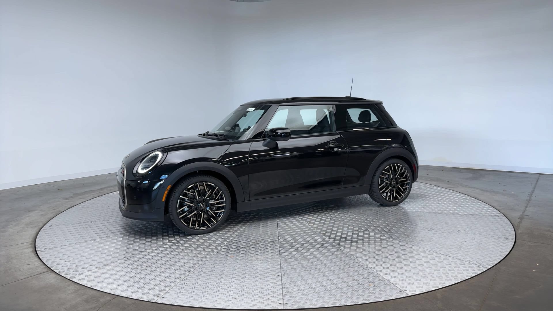 Used 2026 MINI Cooper S FWD image 4