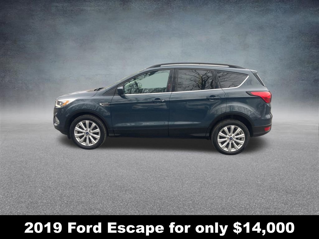 Used 2019 Ford Escape SEL image 2